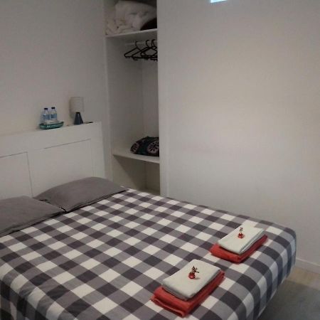 Guesthouse Marialva Park Corroios Bagian luar foto